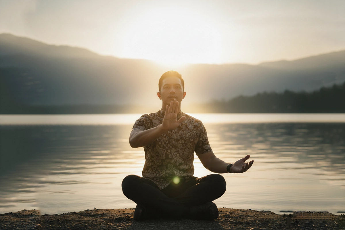 Sura dira jayaningrat lebur dening pangastuti